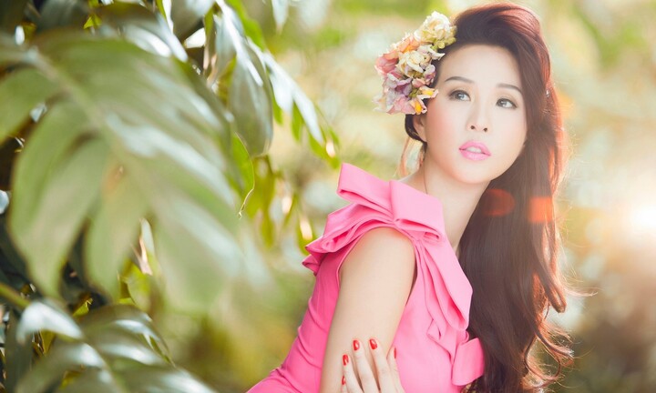 Hoa hậu Thu Hoài rực rỡ chào Xuân 2014