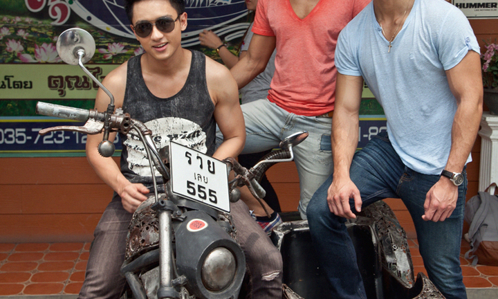 Thí sinh Mister Global khoe hình thể đẹp