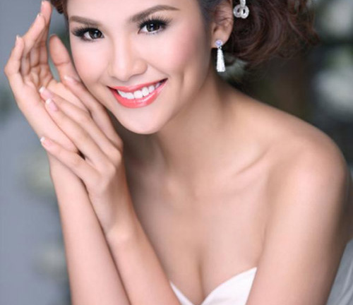 Những lần dính phốt của Hoa hậu Diễm Hương