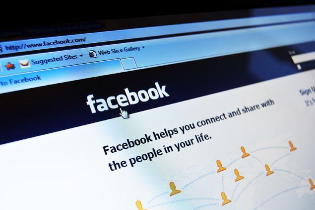 Bỏ lệnh cấm con gái dùng Facebook vì lệnh của... Tòa