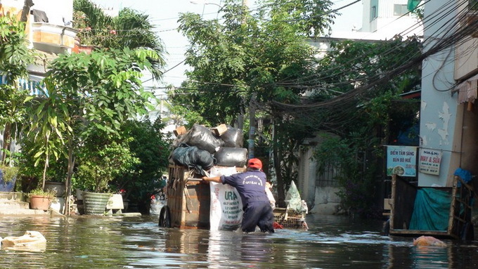 Dân Sài thành bó gối chờ nước rút