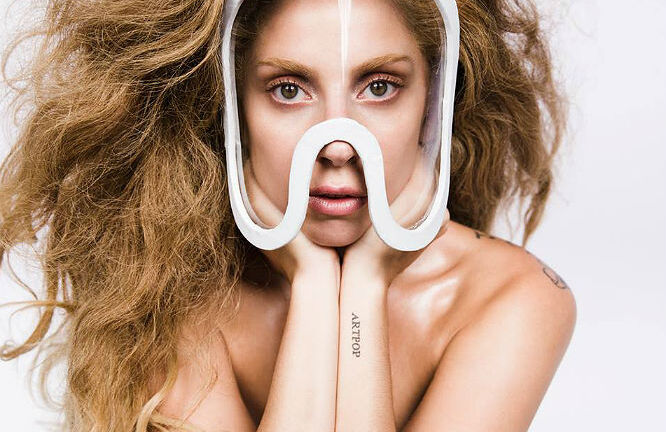 Lady Gaga thất bại với ARTPOP?