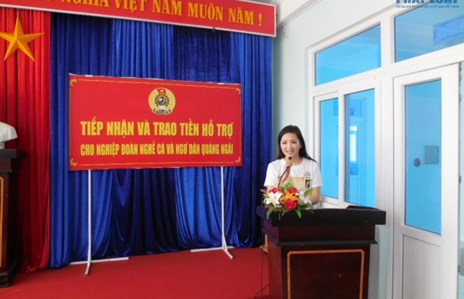 Giáng My về Miền Trung làm từ thiện sau đêm thơ - nhạc