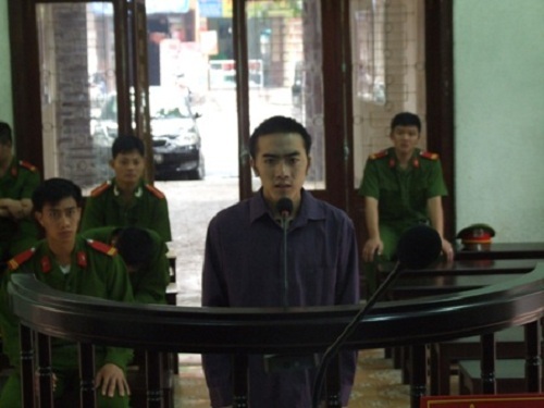 Sát hại dã man cháu bé 8 tuổi để trả thù bố mẹ