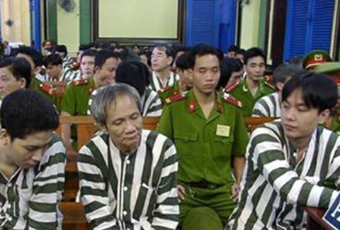 Luật sư đầu tiên gia đình Năm Cam 