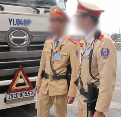 Tai nạn giao thông chết người, tài xế bỏ chạy