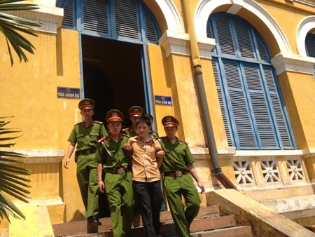 Giết người man rợ, trốn nã 9 năm vẫn không thoát