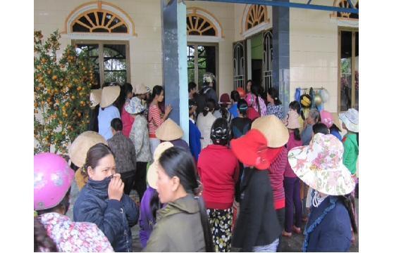 Huế: Quê nghèo rúng động vì chủ hụi ôm tiền tỷ bỏ trốn