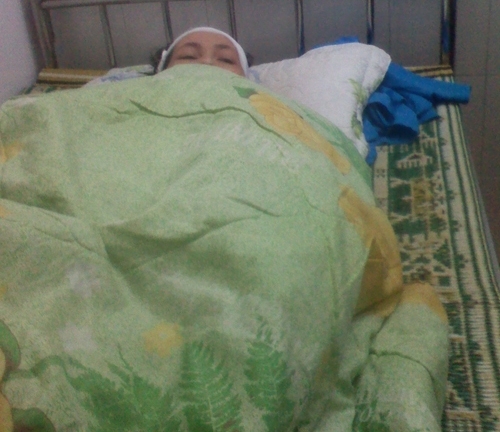 Bàng hoàng chồng chém vợ trọng thương rồi tự tử bằng điện