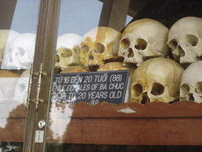 Tội ác Pol Pot: Cô bé ngủ bên xác cha 12 ngày sau cuộc tàn sát