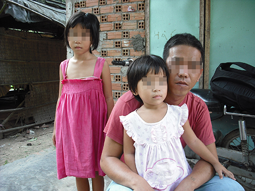 Bi hài vợ mạo chữ ký chồng làm giấy đăng ký kết hôn 