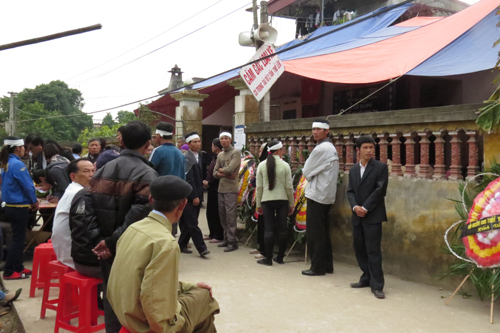 Bắt khẩn cấp kẻ giết Bí thư xã dã man sau tiệc rượu