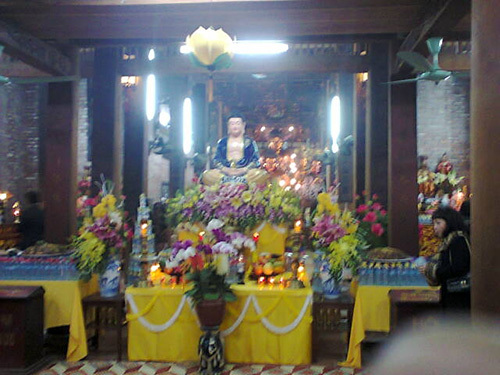 Đặt tượng Phật 