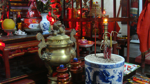 Cổ vật tại chùa Đa Sỹ lần lượt...