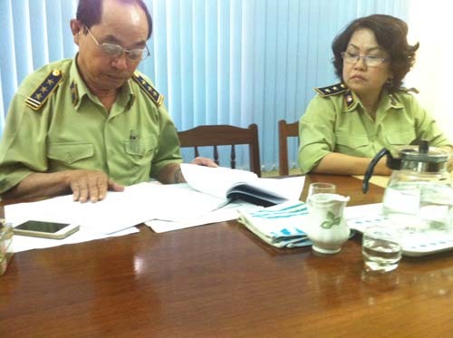 Nữ cán bộ quản lý thị trường từng bị truy nã về tội buôn lậu