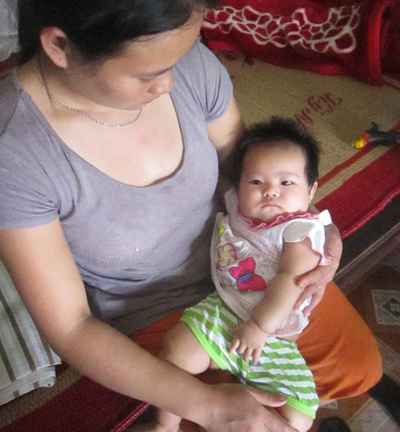 Thực hư chuyện bé gái 2 tháng tuổi đã biết... “chửi thề”