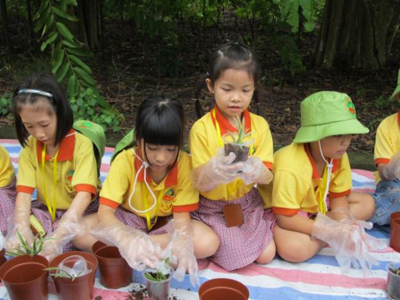 Học kỹ năng sống siêu tốc: Có “lột xác” được cho “gà công nghiệp”?