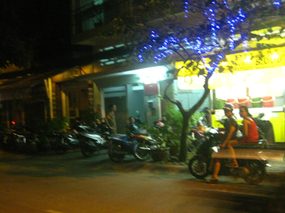 Giang hồ giễu võ dương oai chém đối thủ trước mặt công an