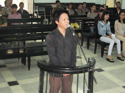 Đắng lòng phiên tòa xử kẻ nhờ “thần chết”… trông nhà và con chim