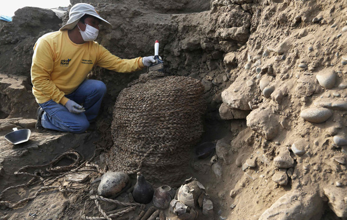 Phát hiện hai xác ướp niên đại hơn 1000 năm ở Peru