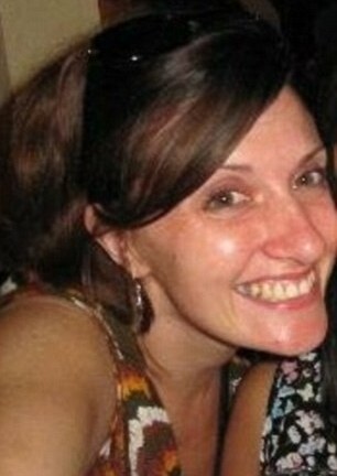 Nữ hiệu phó lãnh án 14 tháng tù vì “quan hệ” với học sinh