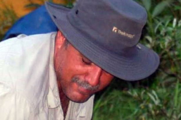 Sống sót trong rừng hoang suốt 3 tháng nhờ… ăn thịt chó