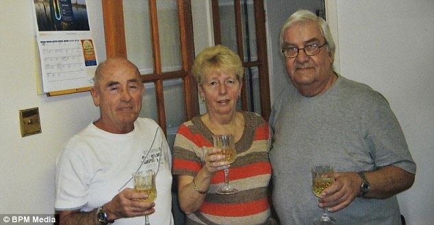 Bất ngờ đoàn tụ sau 60 năm xa cách