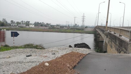 Vợ nhảy cầu tự vẫn trước mặt chồng