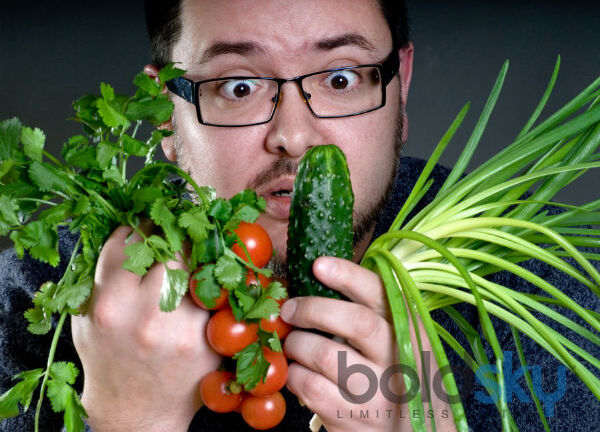 Công dụng bất ngờ của rau sống