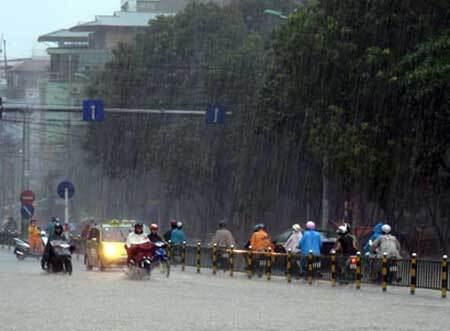 Dự báo thời tiết ngày 18/9: Mưa dông rải rác khắp cả nước