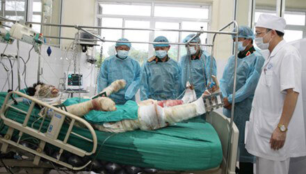 Vụ máy bay rơi ở Hòa Lạc: Thêm một chiến sĩ vừa hy sinh