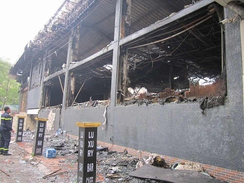 Quán bar Luxury bị cháy hoạt động trái phép?