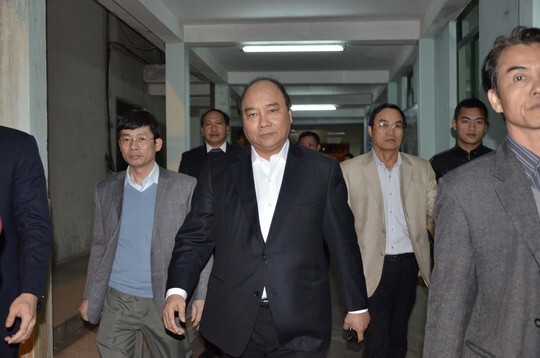 Phó Thủ tướng Nguyễn Xuân Phúc vào viện thăm ông Nguyễn Bá Thanh