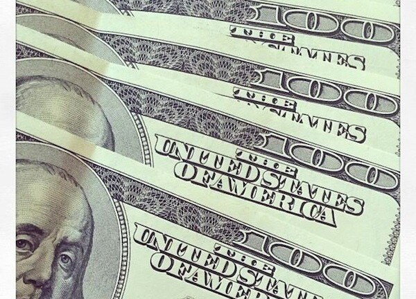 Bật mí khoản lì xì “khủng” của bạn trẻ Việt trong ngày Tết