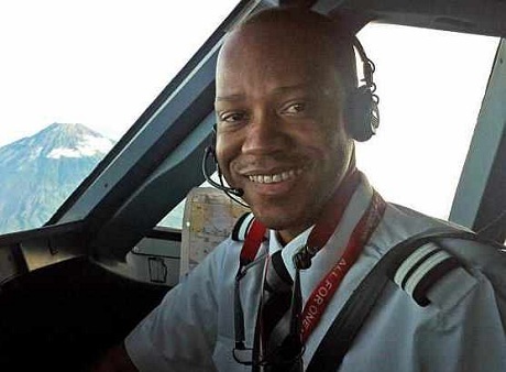 AirAsia QZ8501: “Không có bằng chứng cơ trưởng rời khỏi ghế điều khiển”