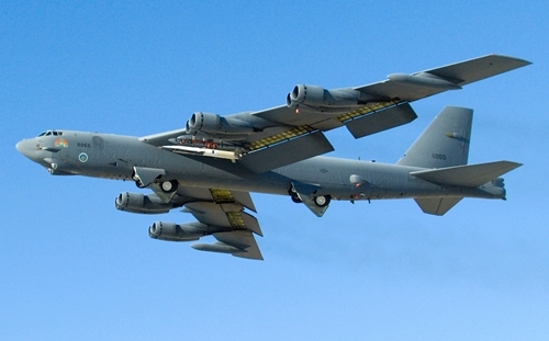 Đằng sau vụ B-52 Mỹ xông vào “vùng phòng không” Trung Quốc