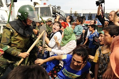 Bạo loạn ở Tân Cương làm 16 người chết