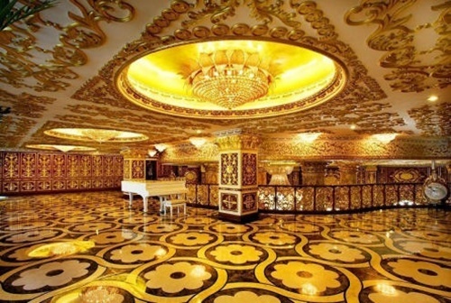 Trung Quốc: Văn phòng nhà máy lộng lẫy như cung điện