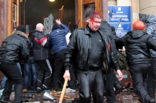 Đụng độ đẫm máu ở miền Đông Ukraine