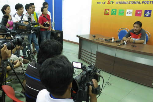 VFF phục chức cho HLV Hoàng Văn Phúc: VFF đã nhận ra sai lầm?