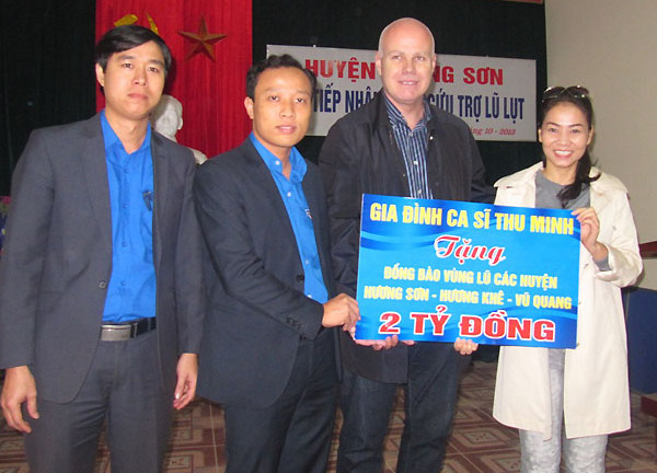 Tin sao Việt 24h: Thu Minh ủng hộ đồng bào bão lũ 2 tỷ đồng