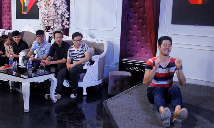 Clip: Thí sinh Next top bị phạt đi bằng....mông