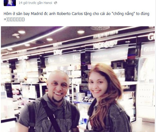 Facebook Sao 24h : Andrea được cầu thủ Roberto carlos tặng áo 