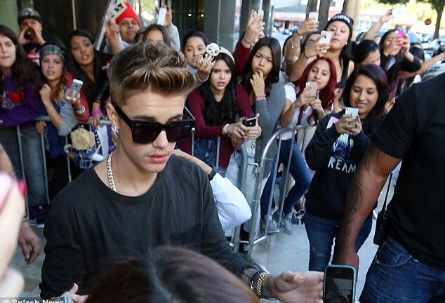 Justin Bieber tuyên bố từ bỏ âm nhạc