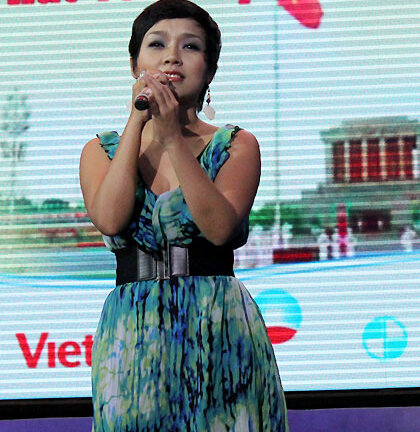 Sao Việt 24h: Thái Thùy Linh bỏ show tố VTV hách dịch