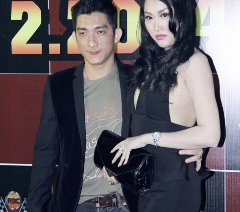 Phi Thanh Vân lo lắng mũi bị nhiễm trùng vì hết hạn sử dụng