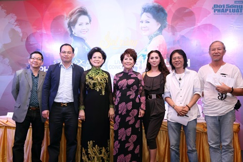 “Nhạn trắng Gò Công” Phương Dung song ca cùng con gái Phương Vy