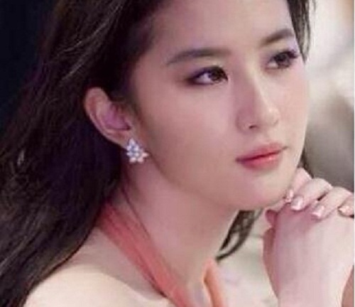 “Thần tiên tỉ tỉ” Lưu Diệc Phi tự nhận xấu nhất gia tộc