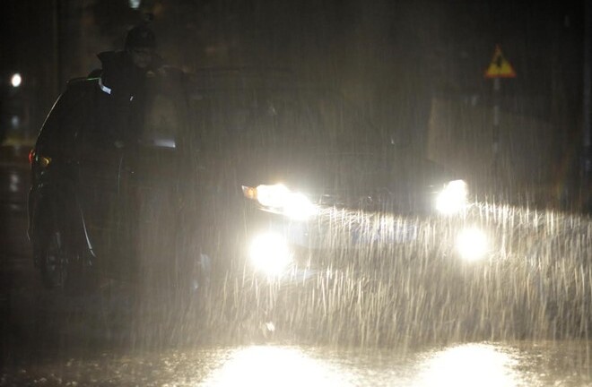 Chùm ảnh bão số 3 với sức gió mạnh đổ bộ vào các tỉnh ven biển VN