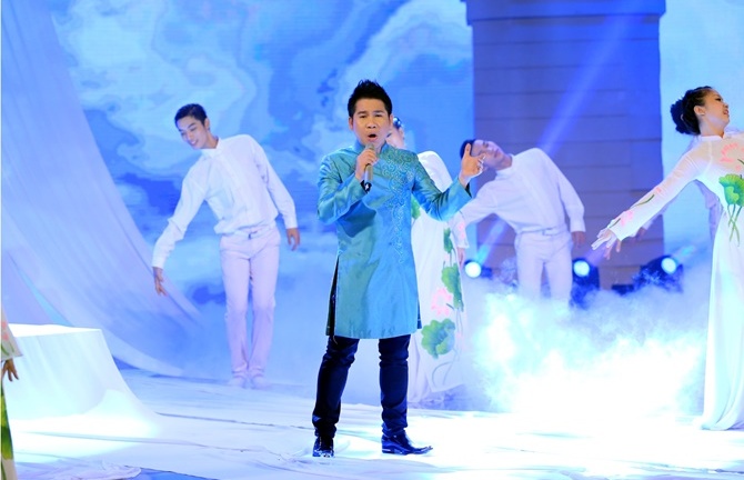 Trọng Tấn thể hiện lại hit của mình tại Giai điệu Tự hào 2015